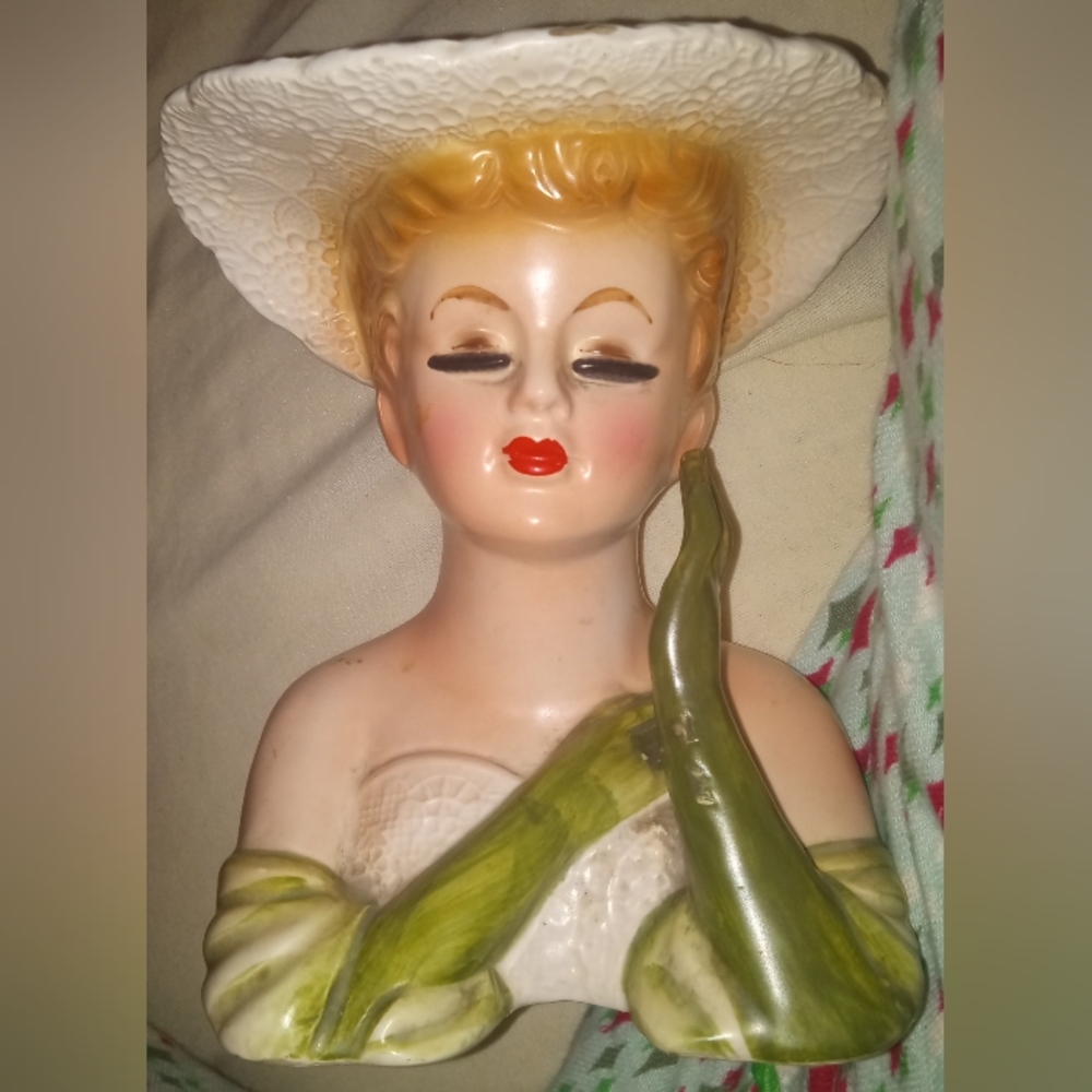 Lefton's 6" Lady in Green Gloves Head Vase